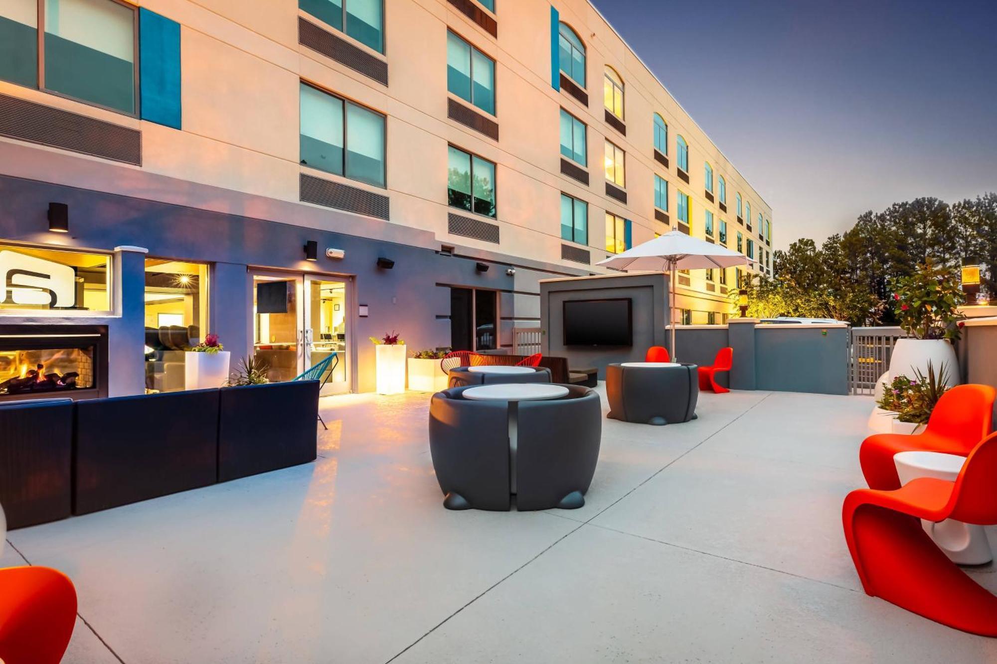 Aloft Columbia Harbison Hotel Exterior foto